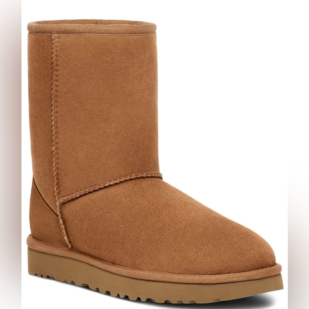 UGG Classic Short II Chestnut Boots